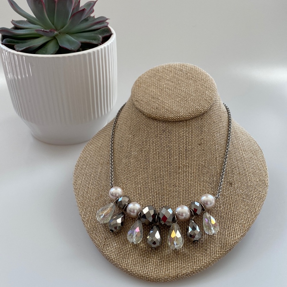 Never Worn Liz Clairborne Color Faceted Necklace.